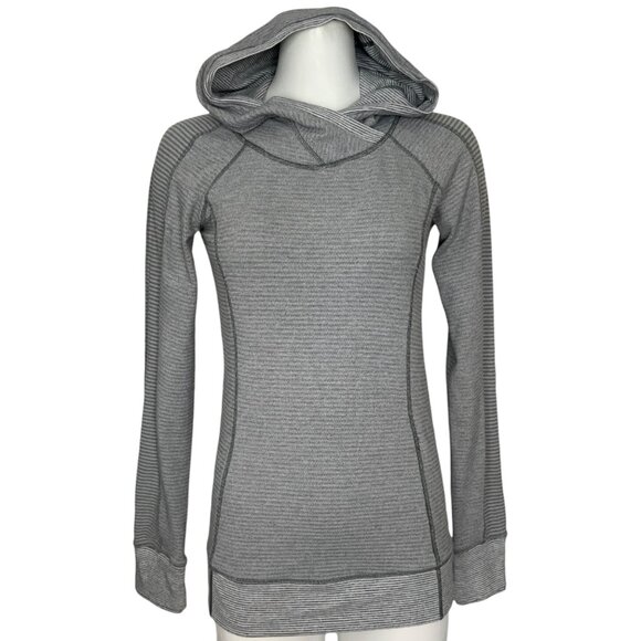 Lululemon Think Fast Hoodie Top 6 Gray Striped Long Sleeve Pullover Athletic Run - Picture 1 of 13